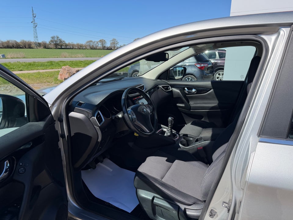 Nissan Qashqai 1,2 Dig-T 115 Acenta 5d