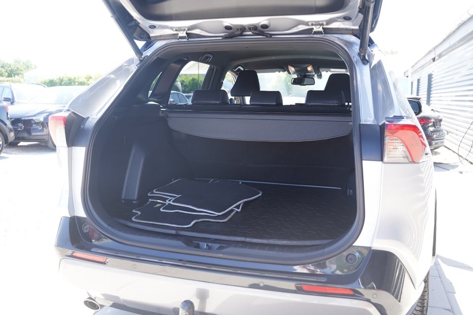 Toyota RAV4 2,5 Hybrid H3 Style MDS 5d
