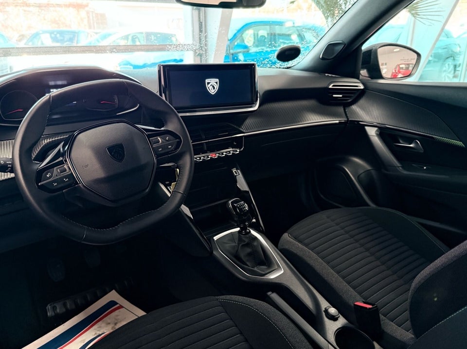 Peugeot 2008 1,2 PureTech 100 Black Limited 5d