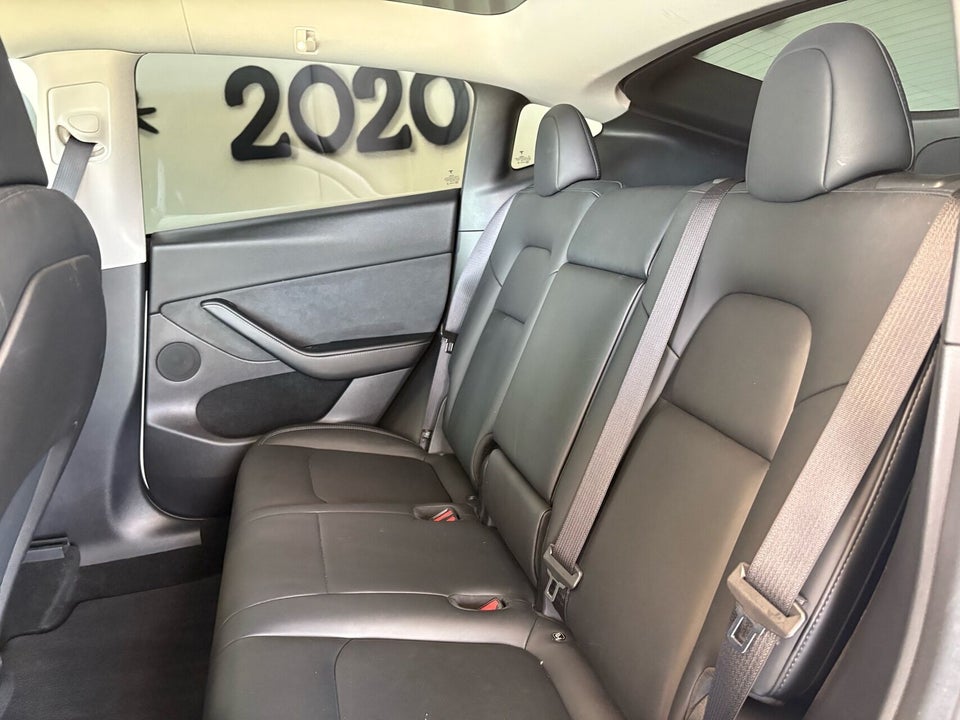 Tesla Model Y Long Range AWD 5d