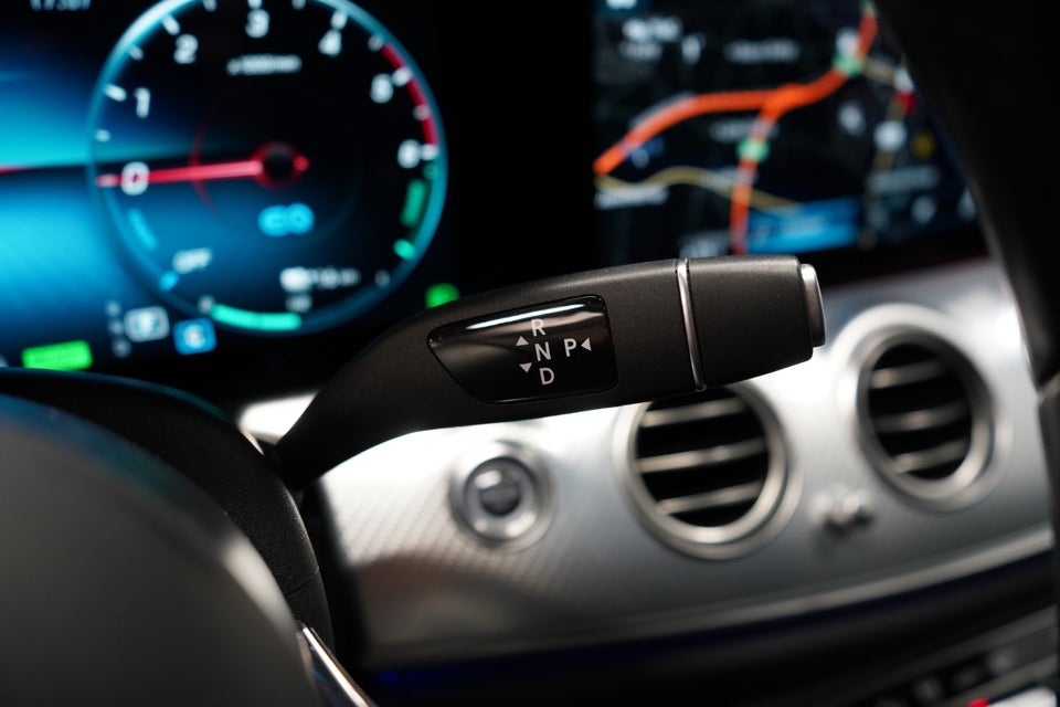 Mercedes E300 de 2,0 Avantgarde stc. aut. 5d