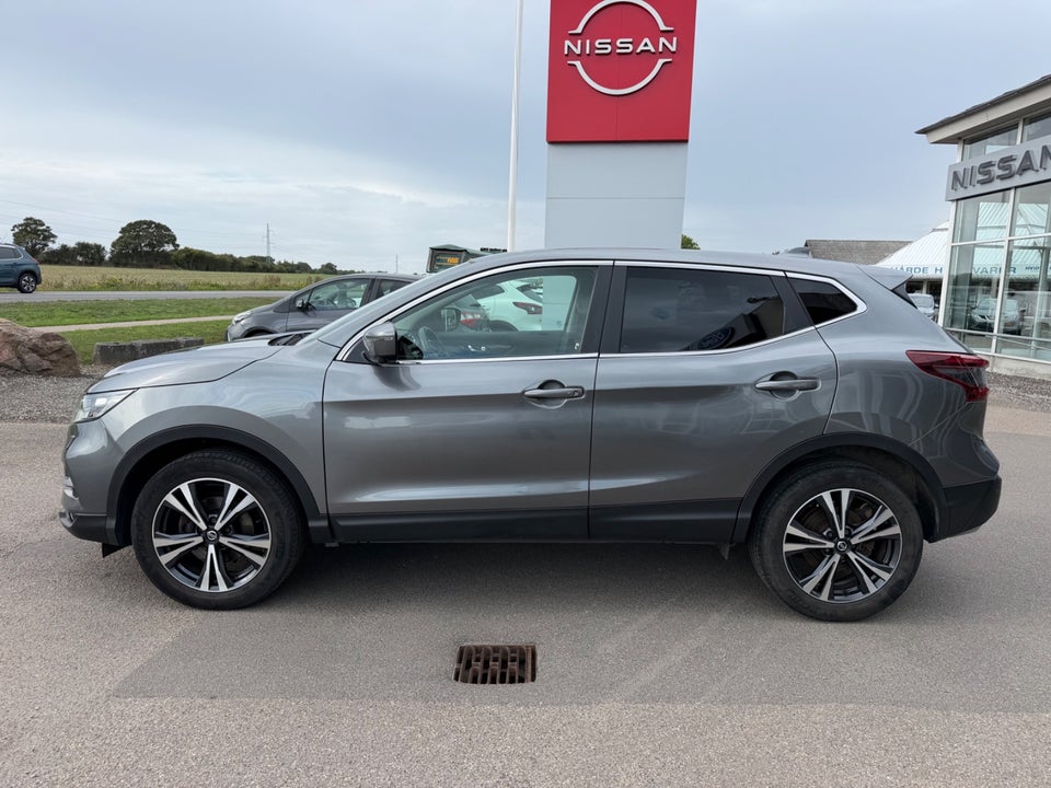 Nissan Qashqai 1,3 Dig-T 140 N-Connecta 5d