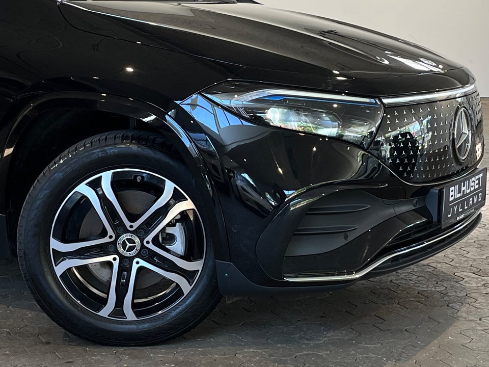 Mercedes EQA300 AMG Line 4Matic 5d
