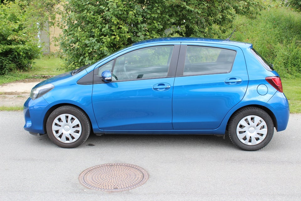 Toyota Yaris 1,0 VVT-i T2 Premium 5d