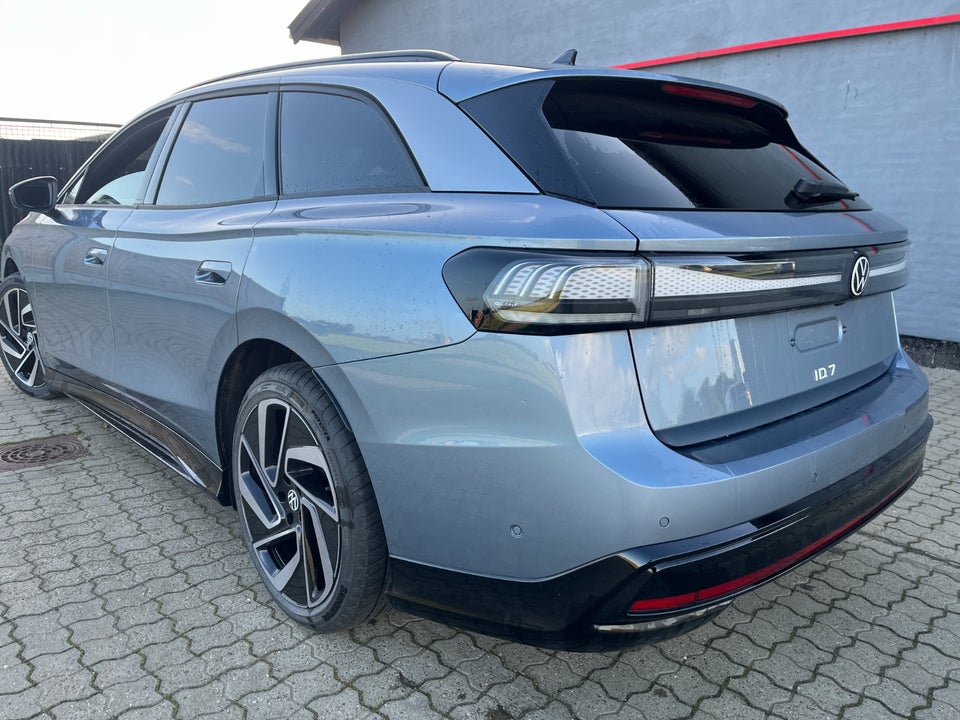 VW ID.7 77 Pro Tourer 5d
