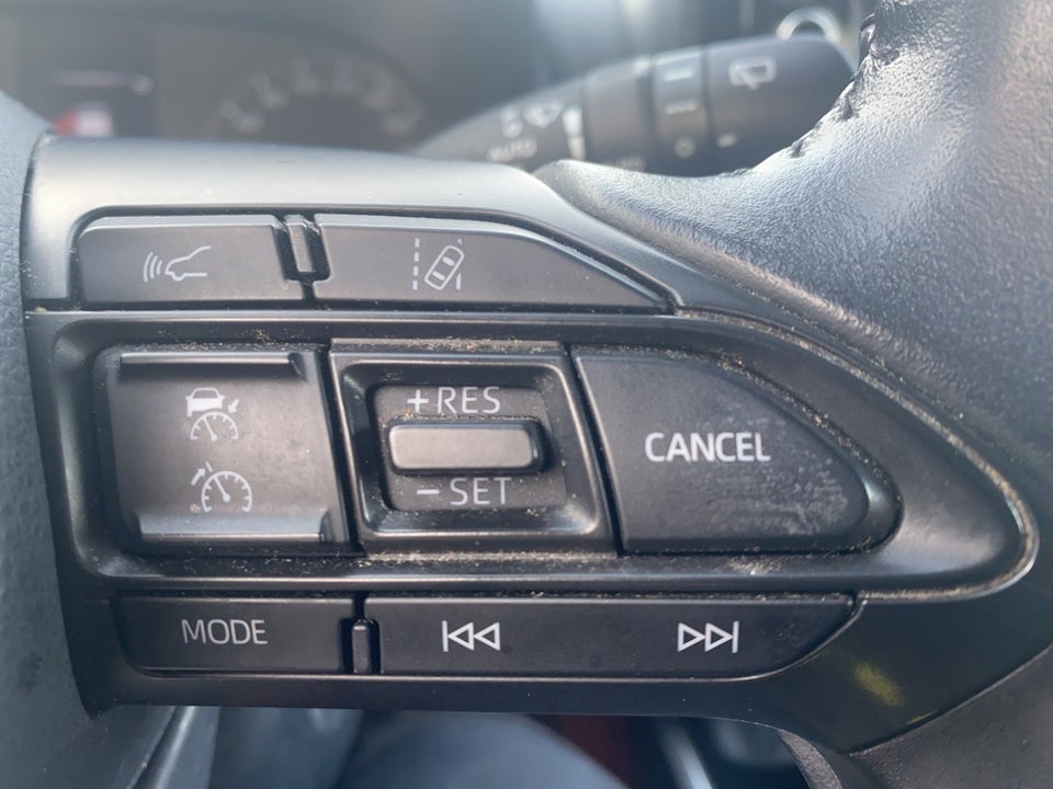 Toyota Yaris 1,5 Hybrid Essential e-CVT 5d