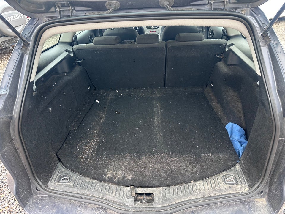 Ford Mondeo 2,0 145 Trend Collection 5d