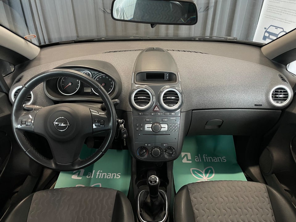 Opel Corsa 1,4 16V Cosmo 5d