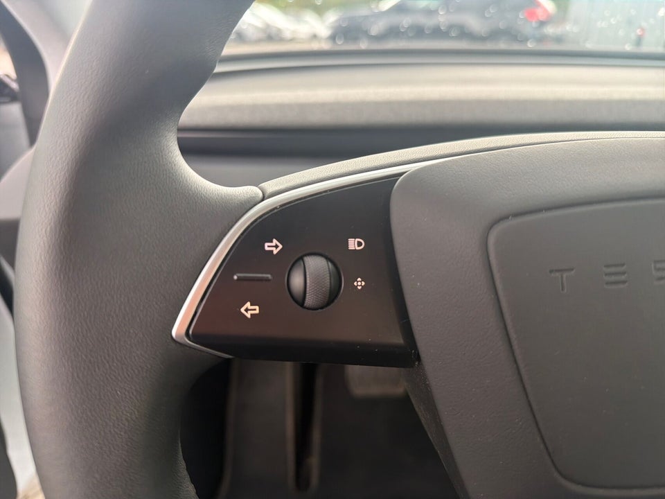 Tesla Model 3 RWD 4d