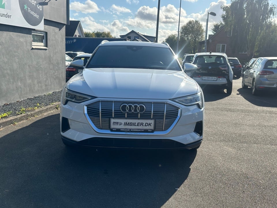 Audi e-tron 55 quattro 5d