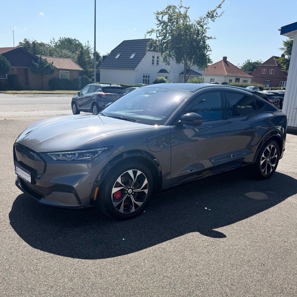 Ford Mustang Mach-E 88 First Edition Extended Range AWD 5d