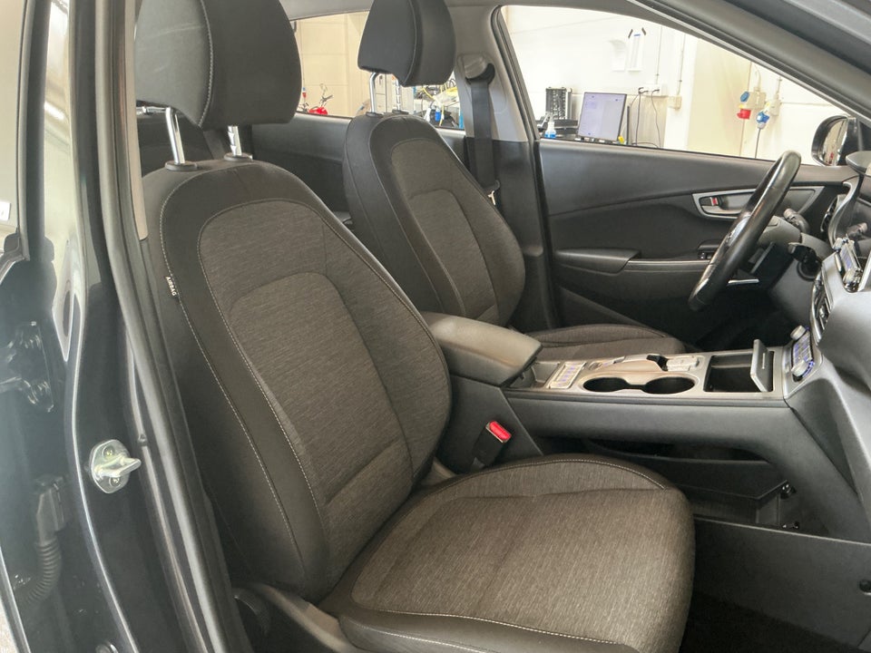 Hyundai Kona 64 EV Trend 5d