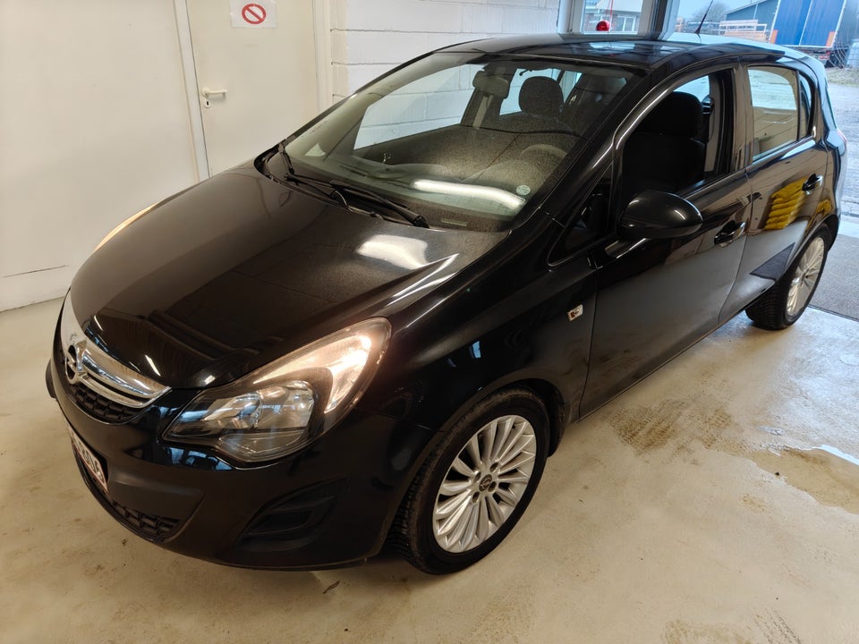 Opel Corsa 1,2 16V Cosmo 5d