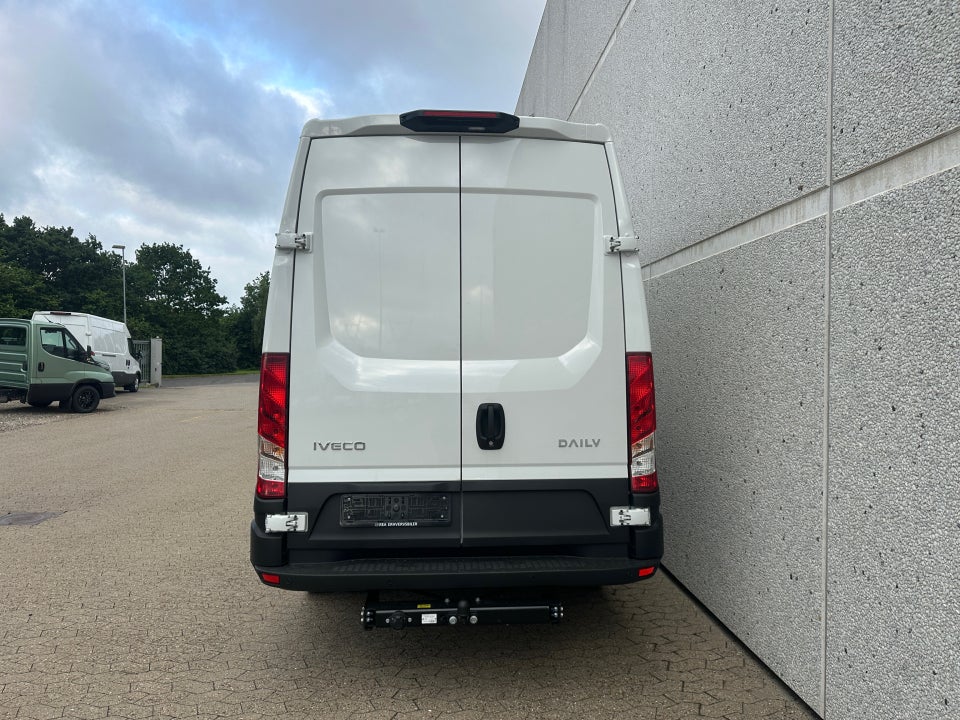 Iveco Daily 3,0 35C18 12m³ Van AG8