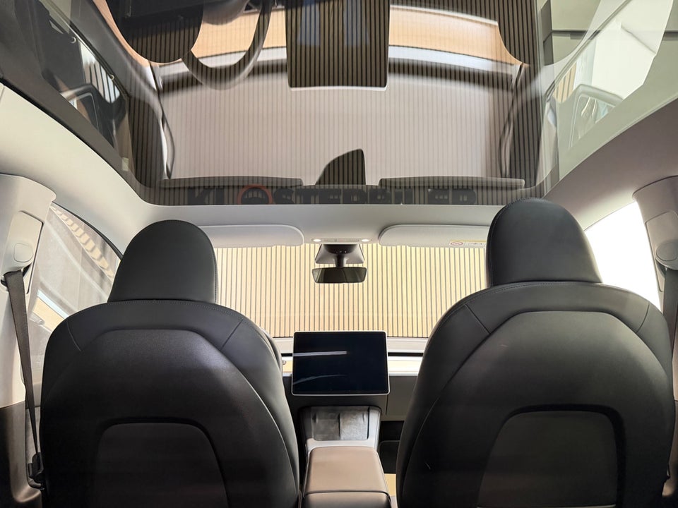 Tesla Model Y Long Range AWD 5d