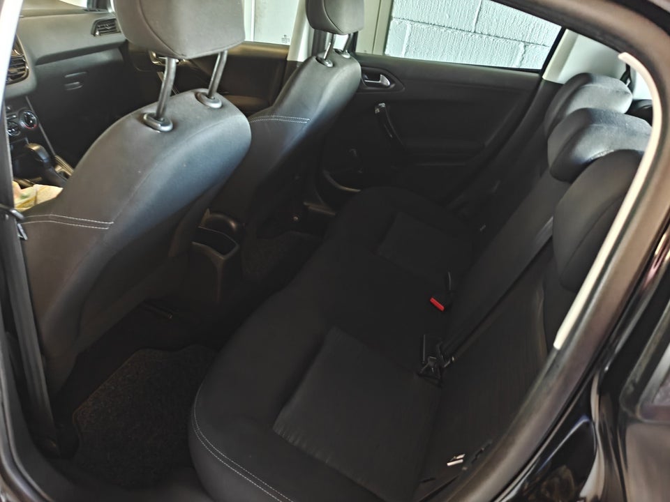 Peugeot 208 1,0 VTi Access Air 5d