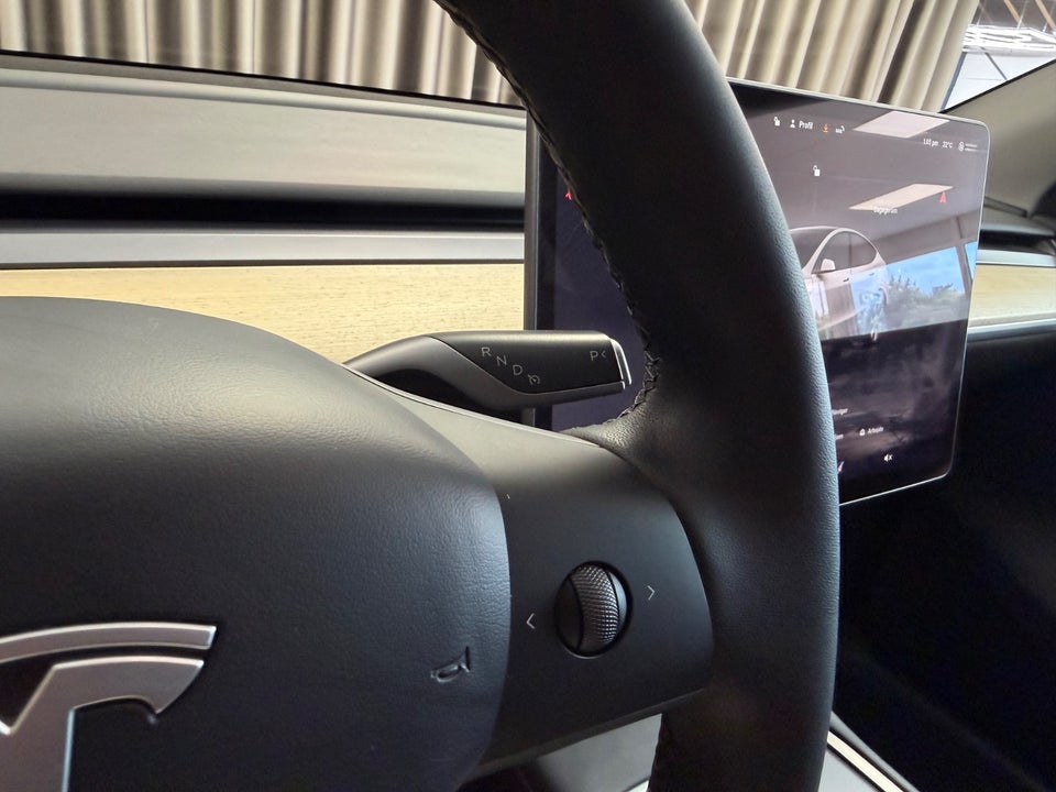 Tesla Model Y RWD 5d
