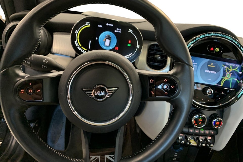 MINI Cooper SE Maximise 3d