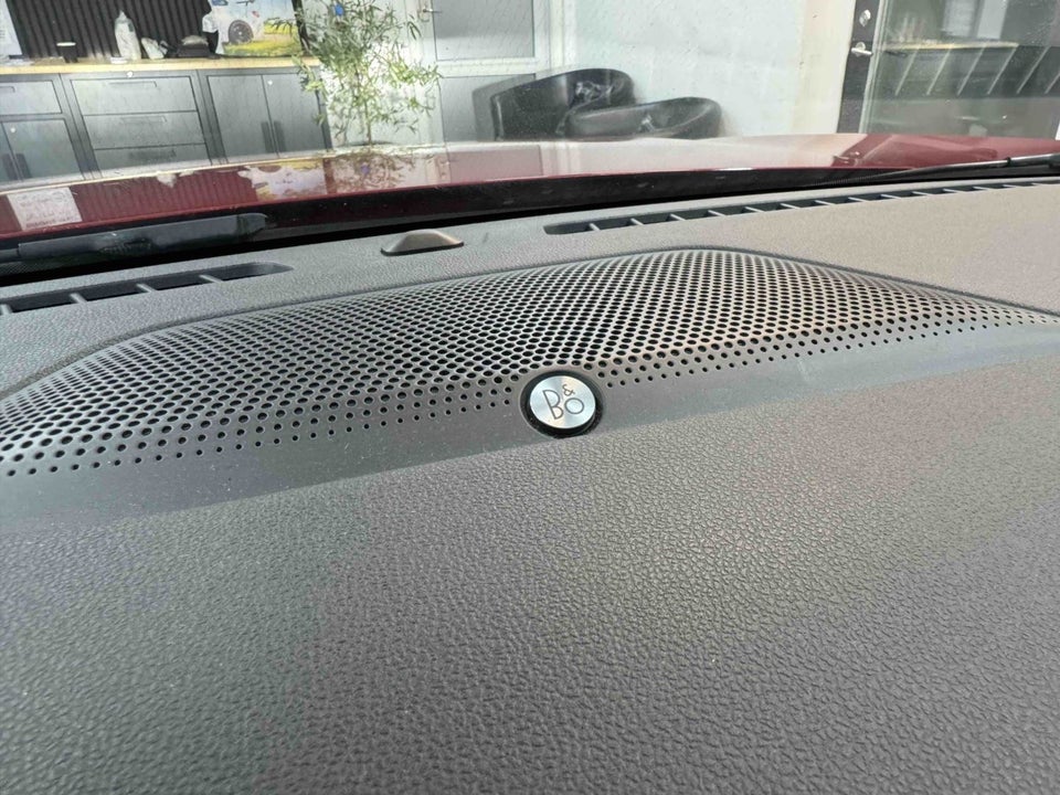 Ford Kuga 2,5 HEV ST-Line X CVT 5d