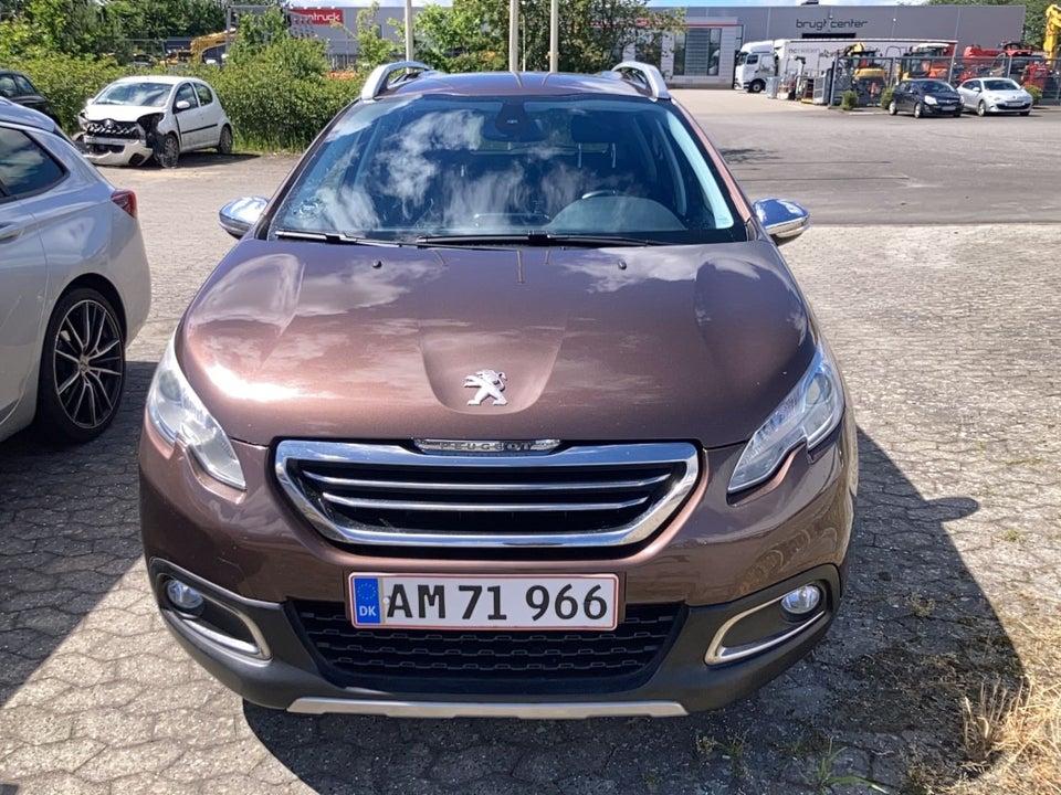 Peugeot 2008 1,6 e-HDi 92 Allure 5d