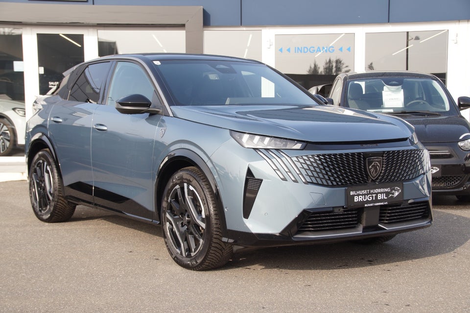 Peugeot e-3008 77 GT Pack 5d