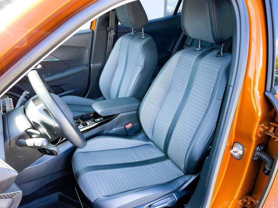 Peugeot 2008 1,2 PureTech 130 Active Limited EAT8 5d