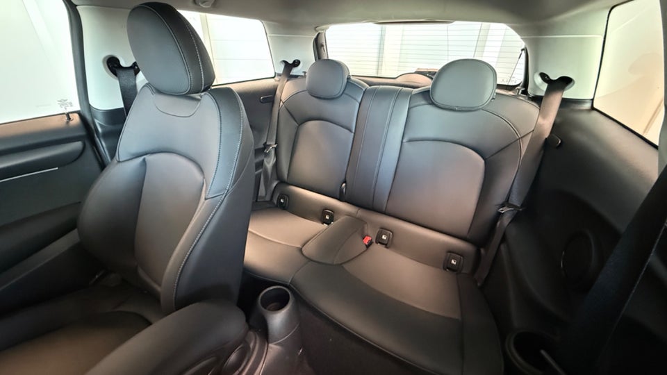 MINI Cooper SE Edition Premium 3d