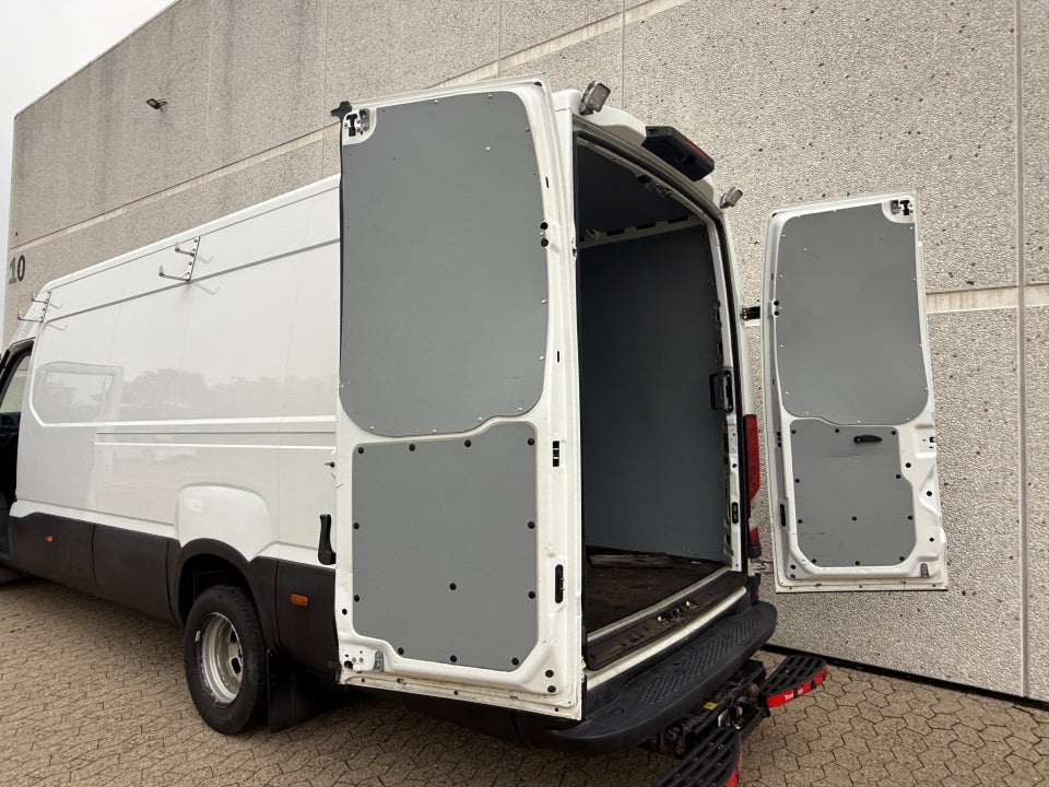 Iveco Daily 3,0 35C18 16m³ Van AG8