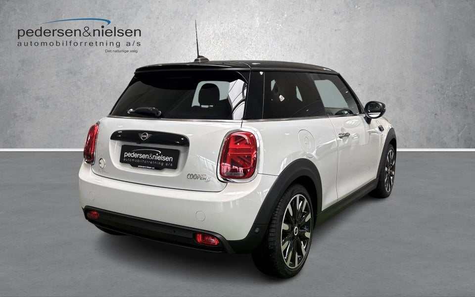 MINI Cooper SE Experience 3d