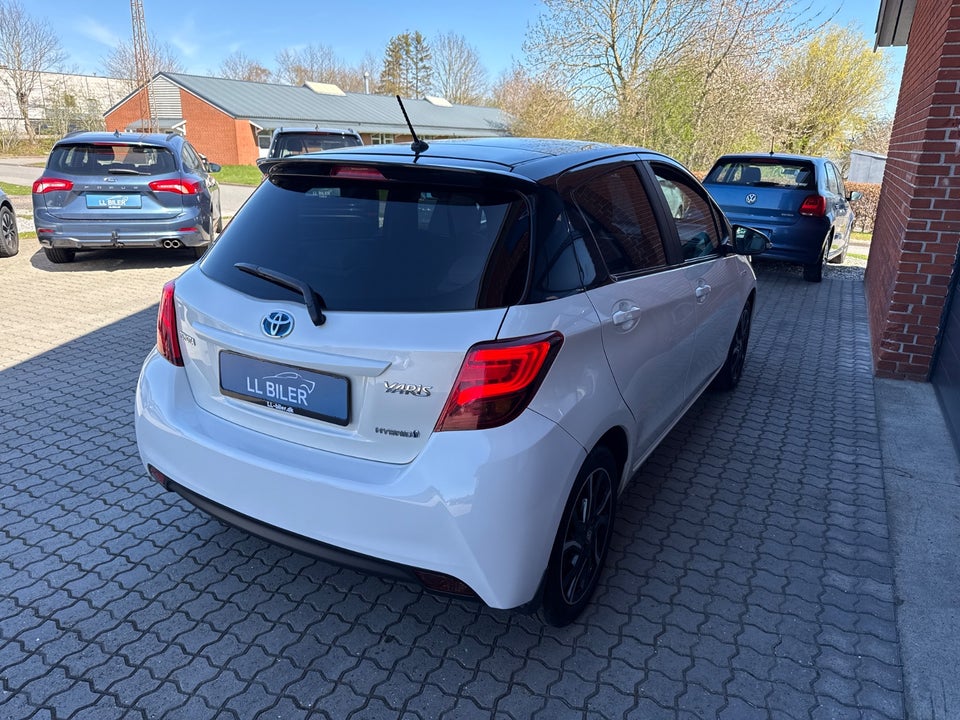 Toyota Yaris 1,5 Hybrid Pure e-CVT 5d