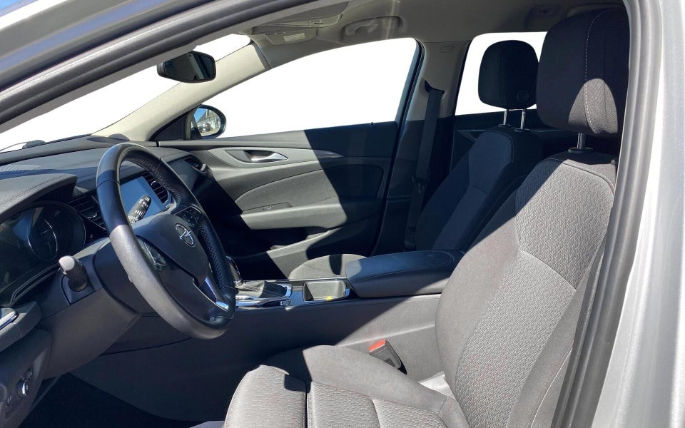 Opel Insignia 1,5 T 165 Dynamic Sports Tourer 5d