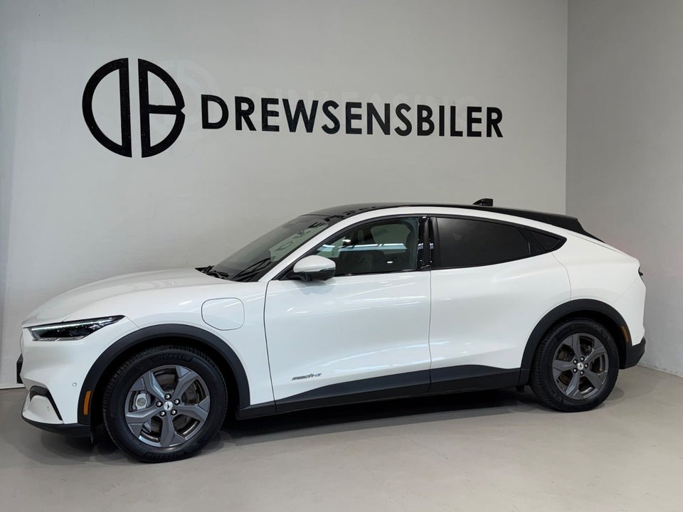 Ford Mustang Mach-E 68 Standard Range 5d