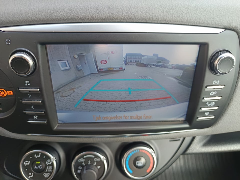 Toyota Yaris 1,0 VVT-i T2 5d