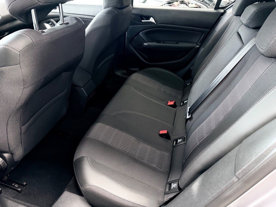 Peugeot 308 1,5 BlueHDi 130 Allure Grand 5d