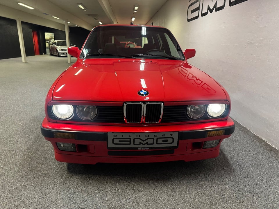 BMW 320i 2,0 Touring 5d