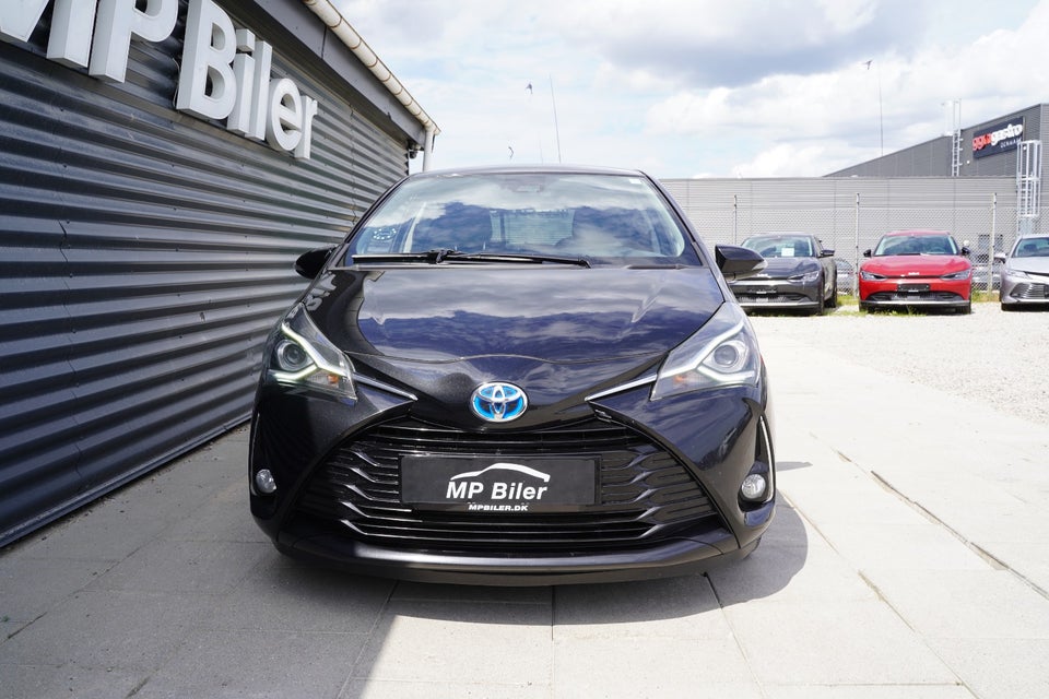 Toyota Yaris 1,5 Hybrid H3 Limited Smart e-CVT 5d