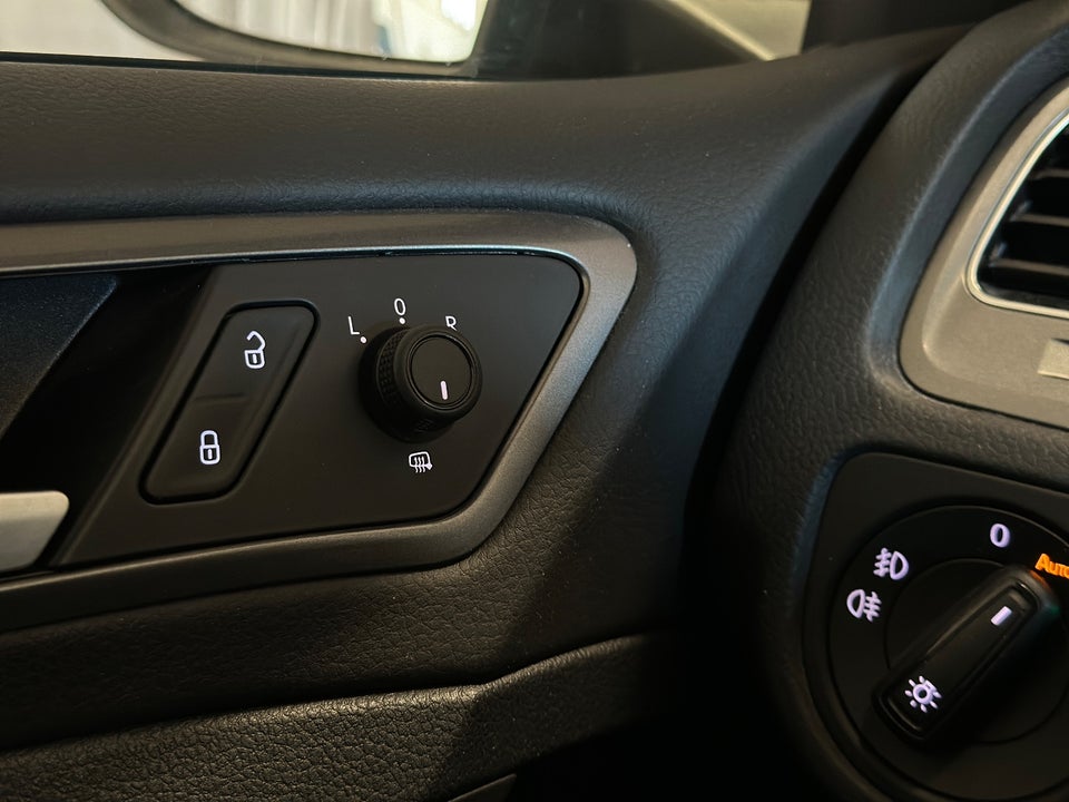 VW Golf VII 1,6 TDi 110 Style BM 5d