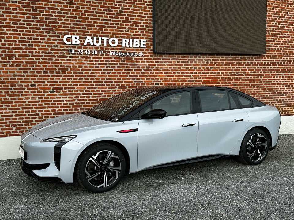 Hongqi EH7 111 Exclusive 4d