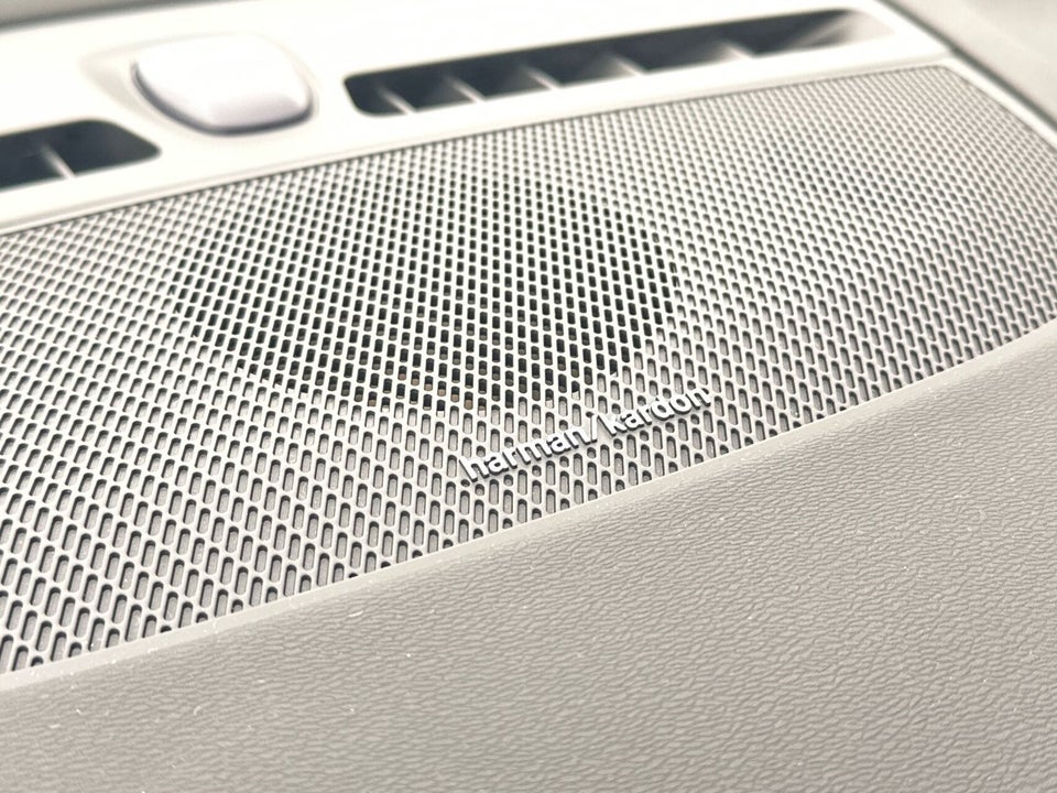 Volvo EC40 Extended Range Black Edition 5d