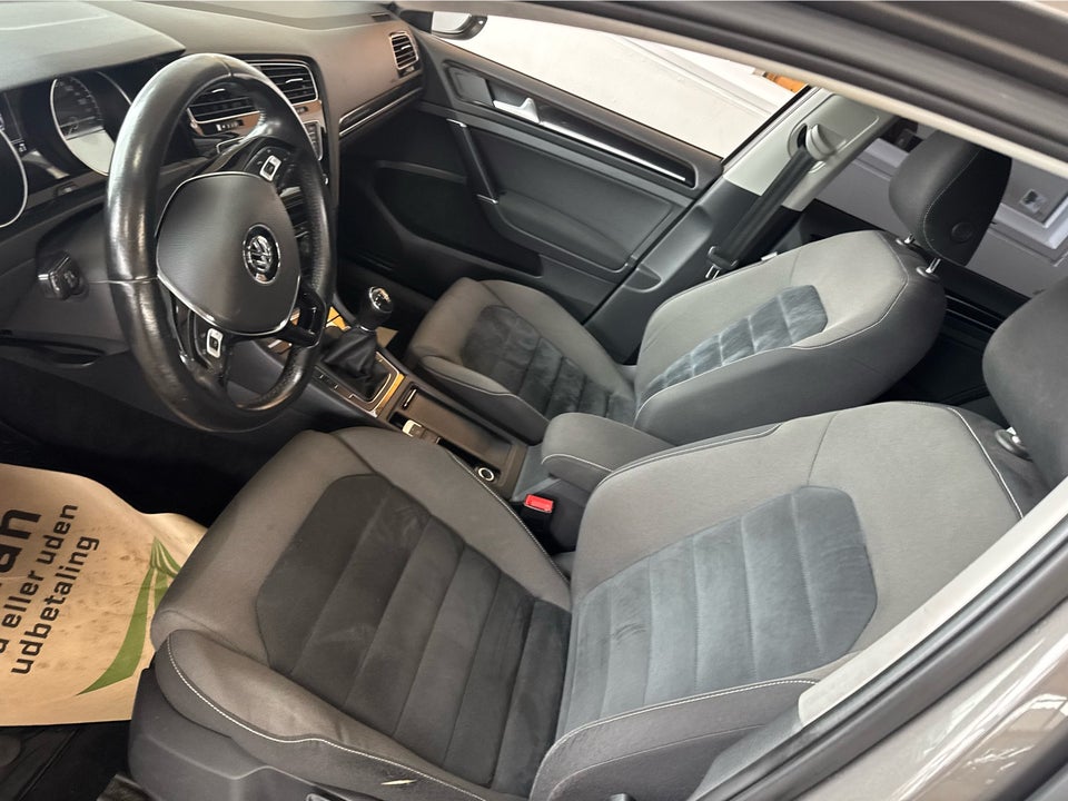 VW Golf VII 1,6 TDi 105 Comfortline Variant BMT Van 5d