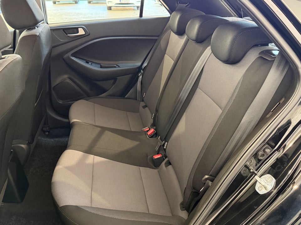 Hyundai i20 1,25 Trend 5d