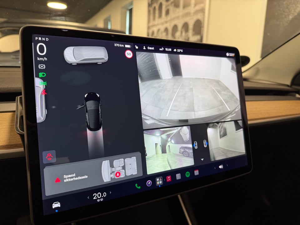 Tesla Model 3 Long Range AWD 4d