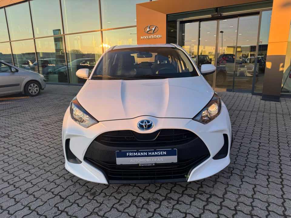 Toyota Yaris 1,5 Hybrid H1 e-CVT 5d