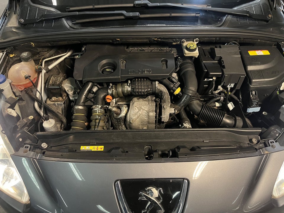 Peugeot 308 1,6 e-HDi 112 Sportium SW 7prs 5d