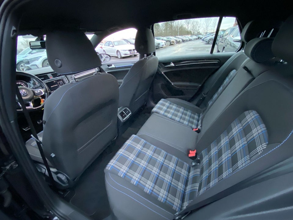 VW Golf VII 1,4 GTE DSG 5d