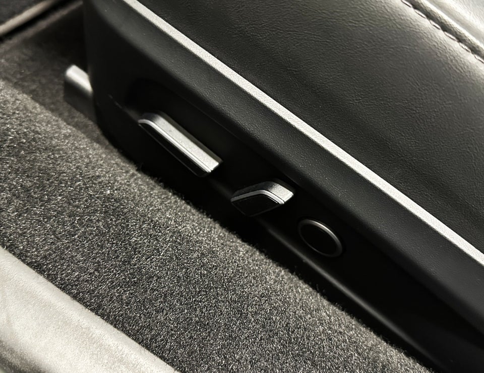 Tesla Model 3 RWD 4d