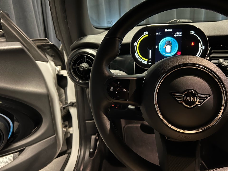 MINI Cooper SE Edition Premium Plus 3d