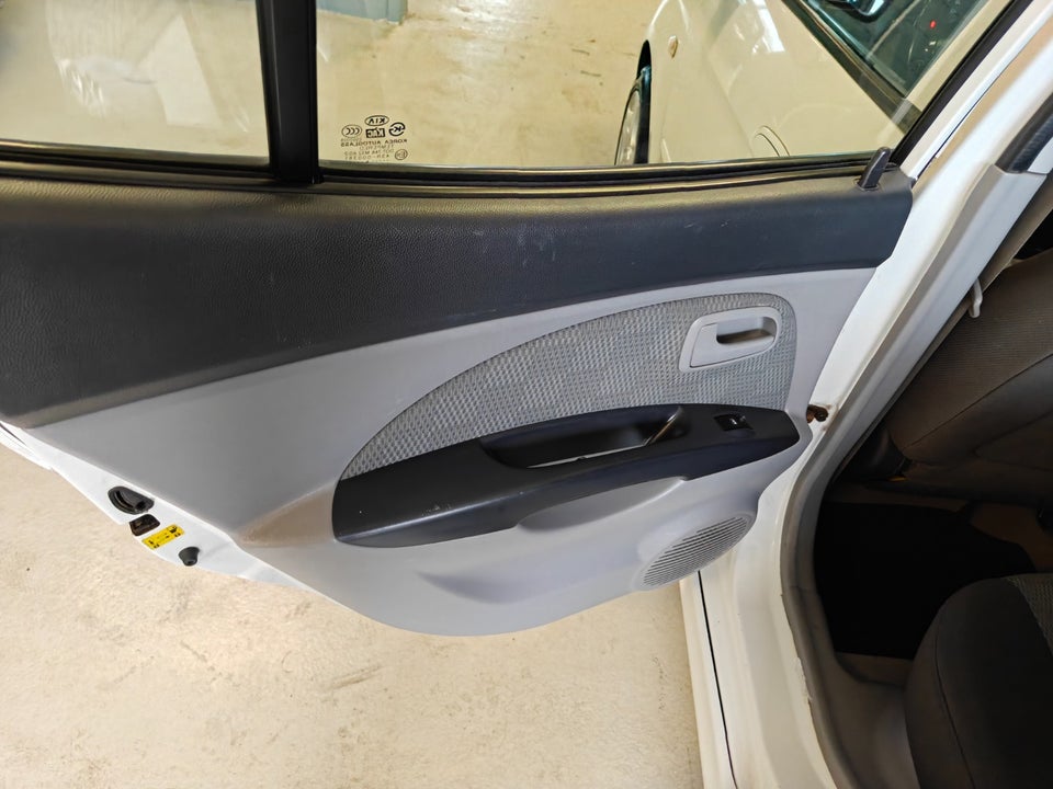 Kia Picanto 1,1 EX 5d