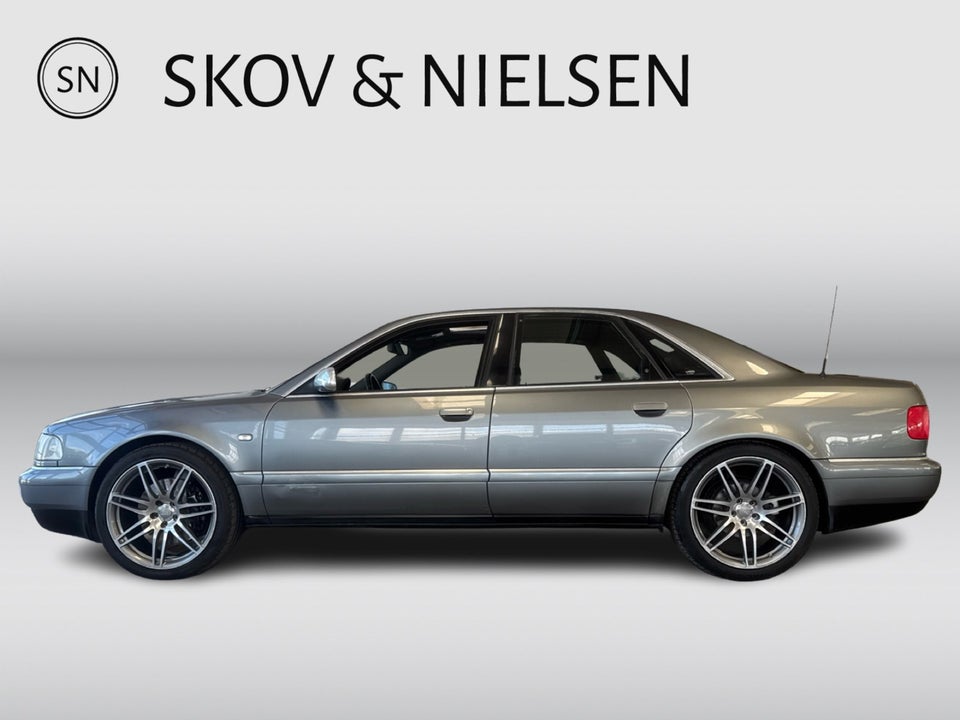 Audi S8 4,2 quattro aut. 4d