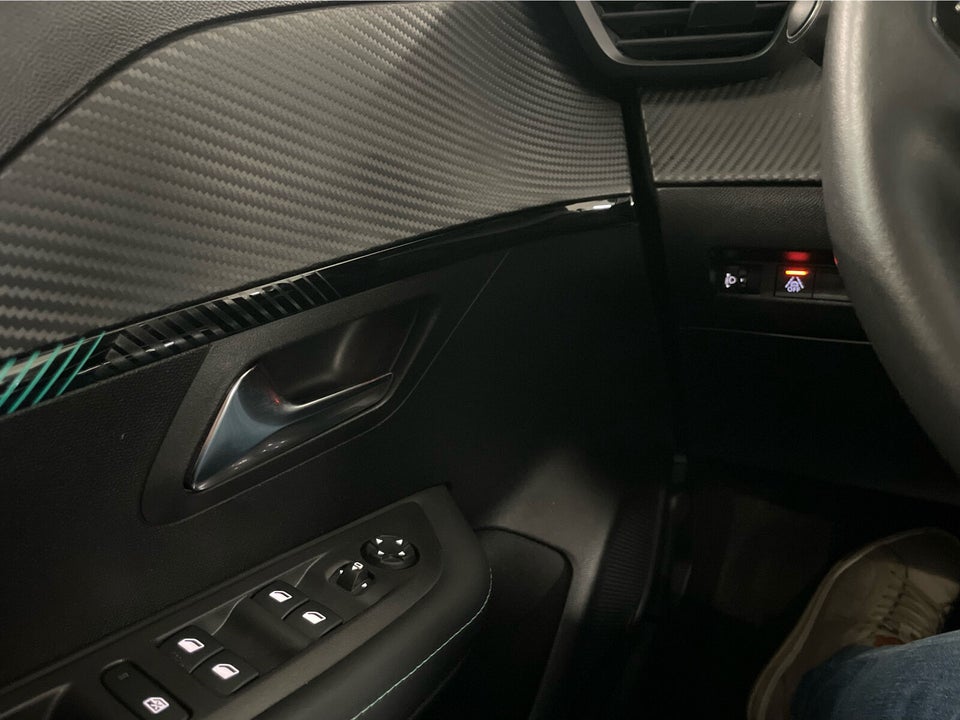 Peugeot 208 1,2 PureTech 100 Selection Sport EAT8 5d